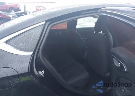 2015 Chrysler 200 Limited z USA, uszkodzony, nr VIN 1C3CCCAB7FN708462